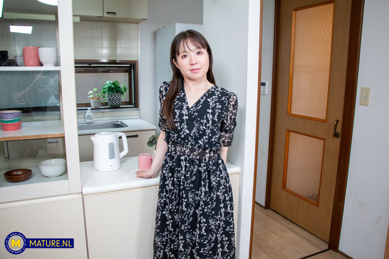 Dojrzała Mio Fujisaki Duże Cycki Anal Creampie Lizanie Trójkąt Lesbijka